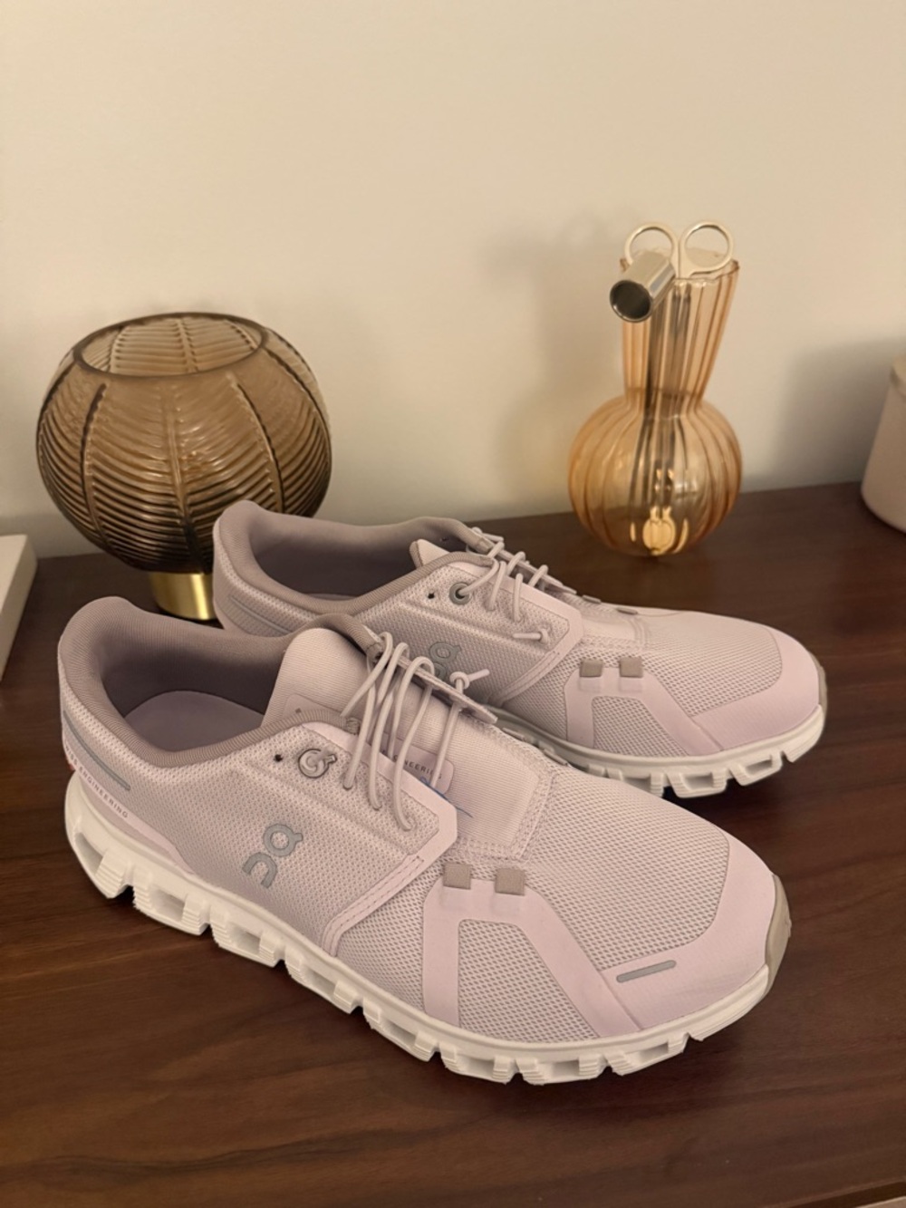 OnCloud Sneakers 8.5W Lilac and White